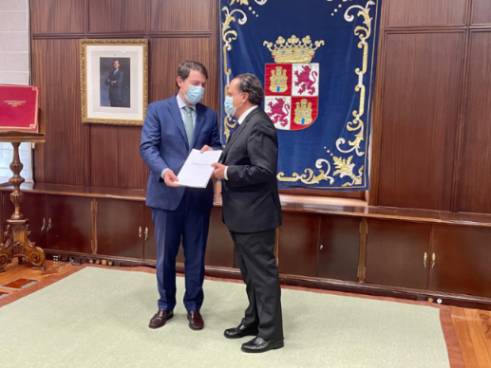 Alfonso Fernández Mañueco y Mario Amilivia González